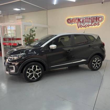 RENAULT CAPTUR 1.6 16V SCE FLEX BOSE X-TRONIC RENAULT CAPTUR 1.6 16V SCE FLEX BOSE X-TRONIC
